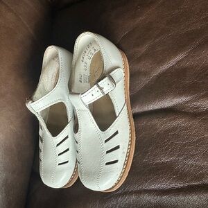 Little Mary white leather sandals 8.5 toddler